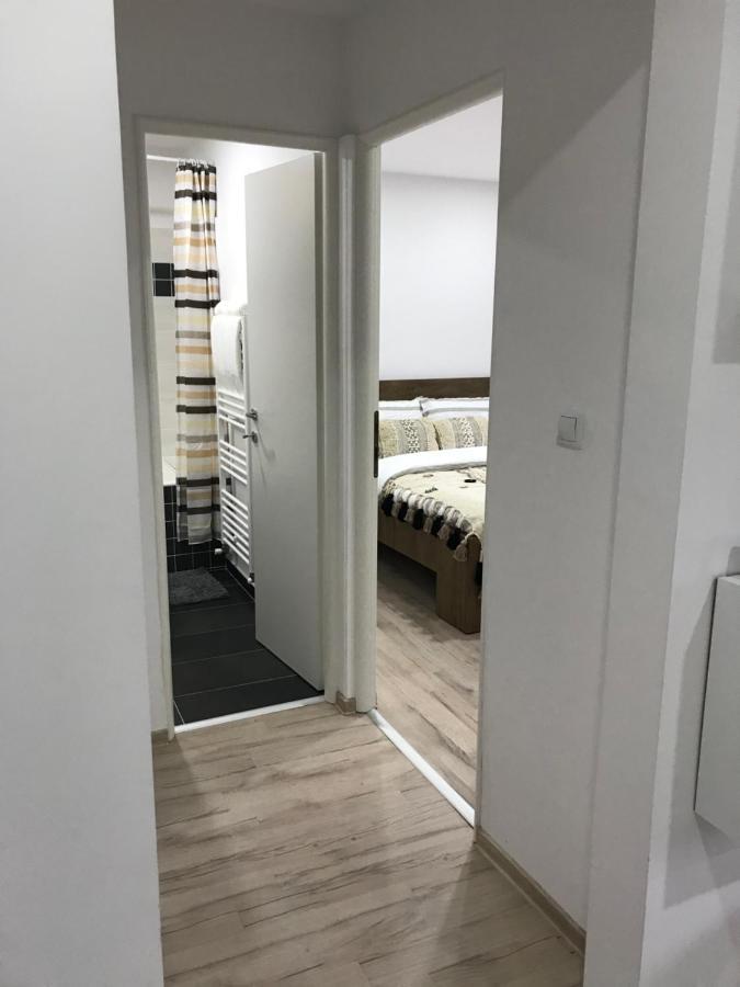 Comfy Apartment - Free Private Parking,Ac,Wi-Fi كاري المظهر الخارجي الصورة