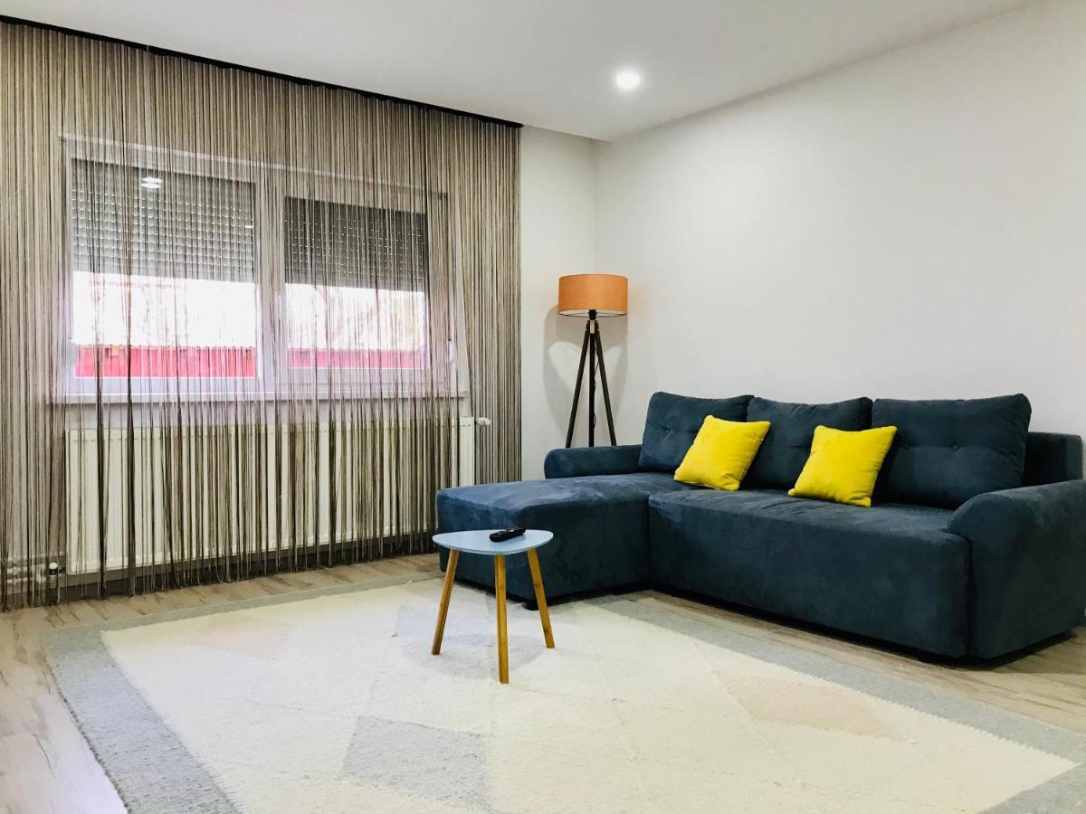 Comfy Apartment - Free Private Parking,Ac,Wi-Fi كاري المظهر الخارجي الصورة